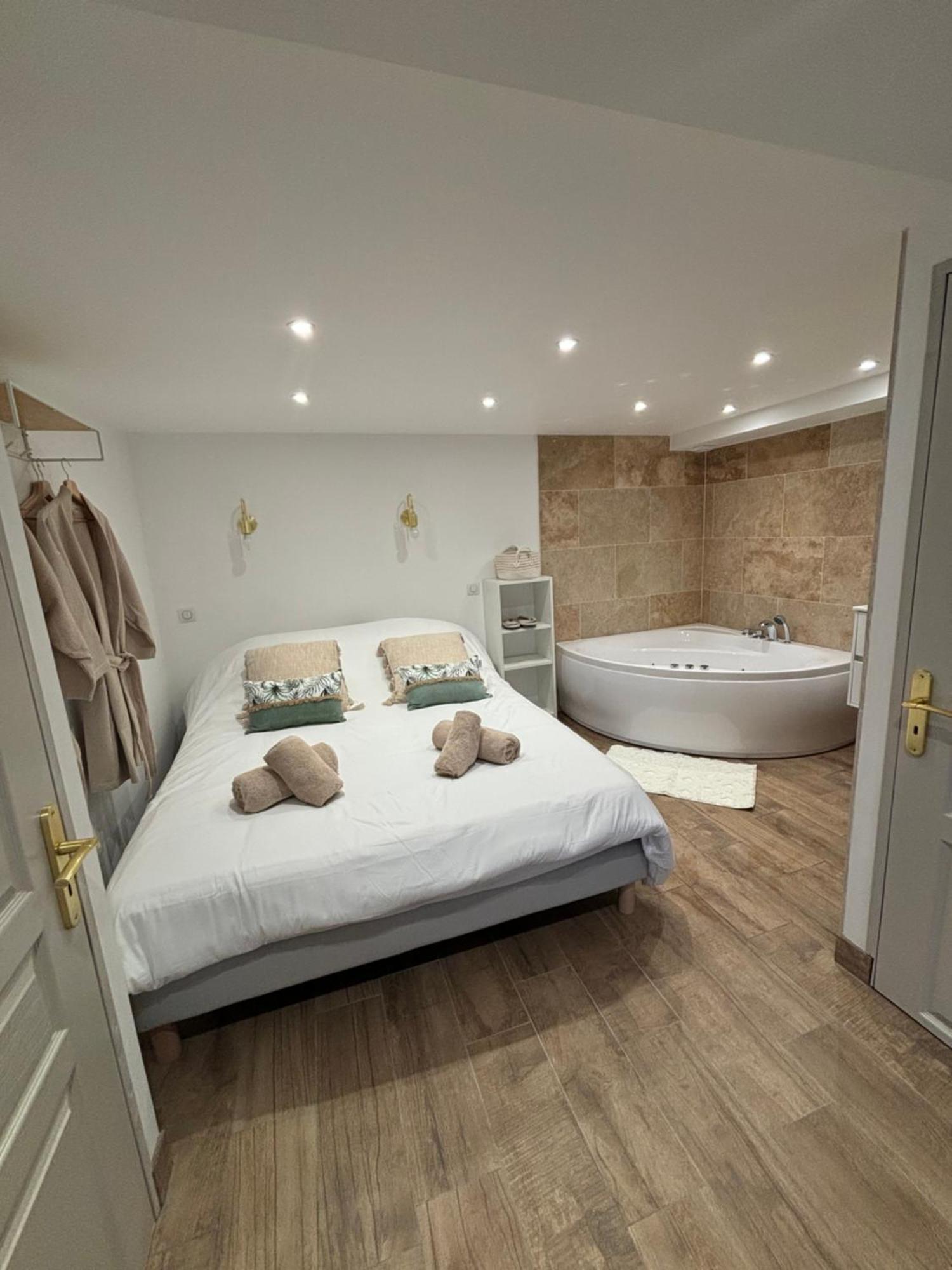 La Ptite Suite De Julie Épernay Dış mekan fotoğraf